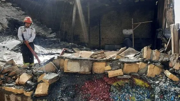 آتش سوزی کارگاه سبدسازی در کرمانشاه + فیلم