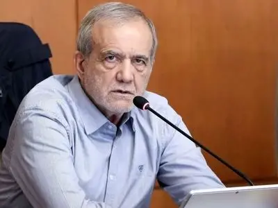 پزشکیان: ظاهراً با یک سری از کشور‌ها دوست بودیم که وقتی به ایران حمله شد، باید به ما کمک می‌کردند، اما نکردند / کنایه رییس جمهور به چین و روسیه