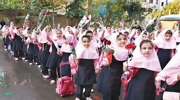 منتشر شد / نماهنگ "مدرسه ها باز شده" به مناسبت آغاز سال تحصیلی + فیلم 
