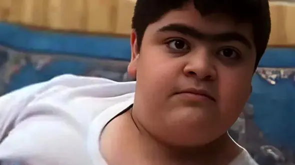 ژست جذاب و باکلاس بهروز سریال پایتخت برای عکاسی در طبیعت/ چقدر با ته ریش قیافه‌اش تغییر کرده+عکس