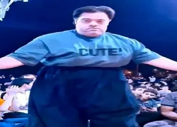 آواز شاد؛ پسر سندروم داون با زیرشلواری جوری رقصید مجلس رو انگشت کوچیکش میچرخه