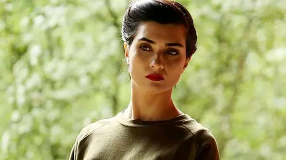 عکس ها / نگاهی به چیدمان مجلل و افسانه ای خانه خانم بازیگری که شوهرش به خاطر زیبایی اش طلاقش داد! 