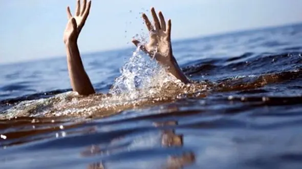 مرگ تلخ جوان ۳۵ ساله قروه‌ای در دریاچه سراب / در حال شنا تسلیم مرگ شد
