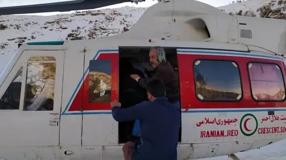 نجات جان 4  کودک و زن عشایر گرفتار در برف / در دهدز رخ داد + عکس