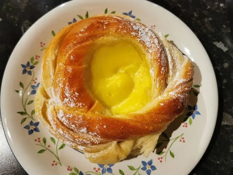 طرز تهیه شیرینی دانمارکی گرد