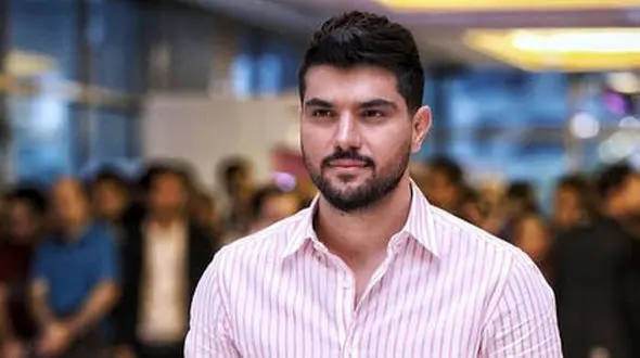 پسرخوش پوش سینمای ایران دریک کافه خیابانی