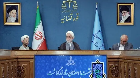 باید برخورد بازدارنده‌ای در قبال متعرضان به جان و مال مردم داشت/ عناصر اصلی که برای جامعه مضر هستند نباید مشمول ارفاق شوند
