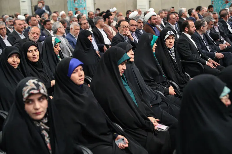 دیدار نمایندگان مجلس شورای اسلامی  با رهبر انقلاب حضرت آیت الله خامنه ای -چهارشنبه ۲۱ خرداد ۱۴۰۴