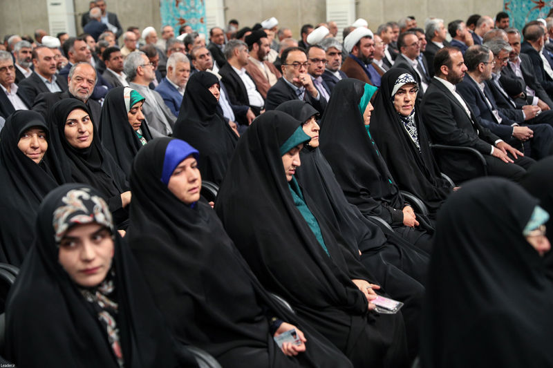 دیدار نمایندگان مجلس شورای اسلامی با رهبر انقلاب حضرت آیت الله خامنه ای -چهارشنبه ۲۱ خرداد ۱۴۰۴