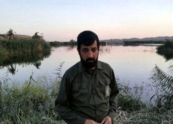 سفر به تاریخ؛ «محسن رضایی» در کنار بازیگر نقش خودش در فیلم «ایستاده در غبار»