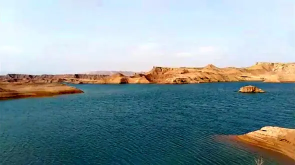 وزارت نیرو به کشاورزان دشت عباس نه آب می دهد و نه خسارت «نکاشت»  + فیلم