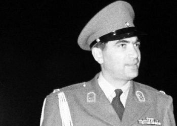 عکس / سفر در زمان / «غلامرضا پهلوی برادر شاه و همسرش منیژه جهانبانی در یک مهمانی» / دهه 40