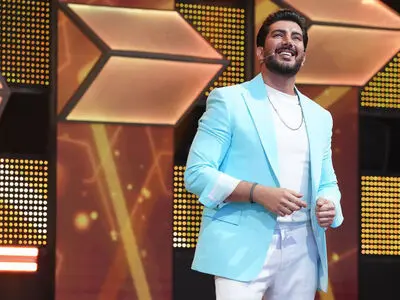 فرزاد فرزین مجری «صحنه» شد + عکس