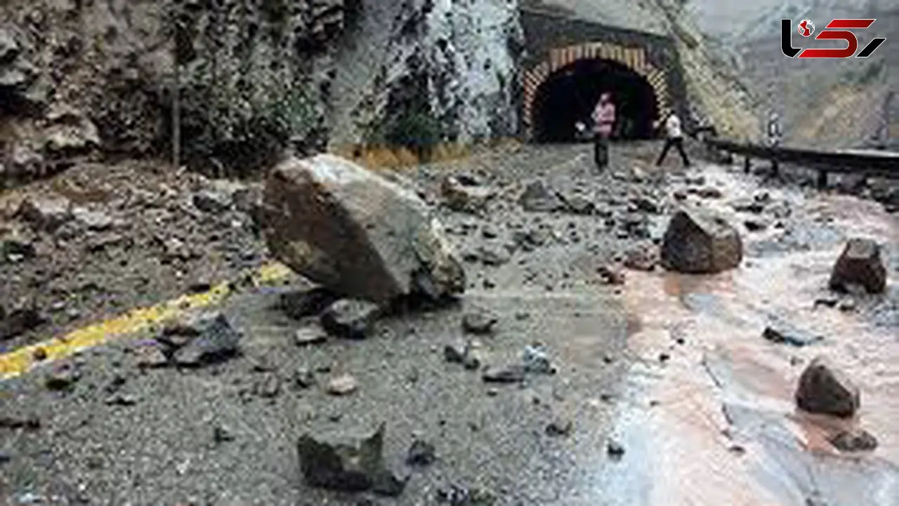 احتمال ریزش سنگ از کوه در جاده‌ های هراز و چالوس 