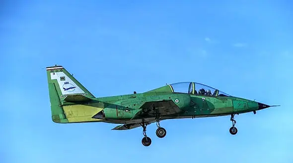 آشنایی با ریزه کاری های جدیدترین جت آموزشی ارتش + فیلم