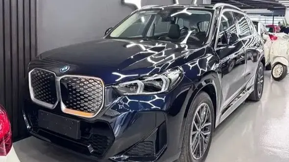 عکس های شاسی‌ بلند تمام برقی بی‌ ام‌ و iX1 2025؛ ورود تکنولوژی جدید به ایران