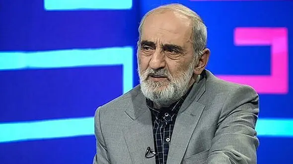 شریعتمداری: مگر نمی‌بینید سگ‌ها را گشوده‌اند؟! چرا سنگ‌ها را بسته‌اید؟!