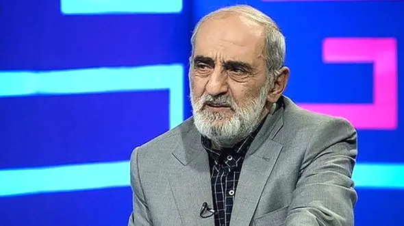 شریعتمداری: مگر نمی‌بینید سگ‌ها را گشوده‌اند؟! چرا سنگ‌ها را بسته‌اید؟!