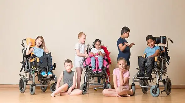 موانع ورزش فراگیر معلولان در مدارس از نگاه معلمان تربیت‌بدنی