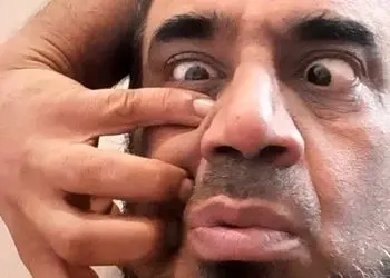 نصرالله رادش بازیگر  «شفرونی» تغییر چهره داد/ آقای بازیگر در 59 سالگی با استایل منحصربه فرد اصلا قابل شناسایی نیست