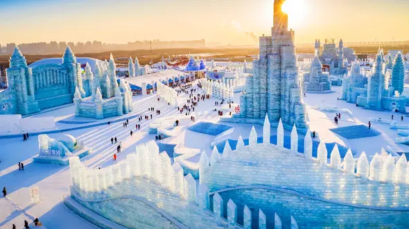 بزرگ ترین فستیوال یخی و شهر یخی جهان در چین! + فیلم 