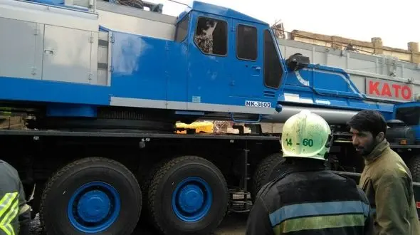 جرثقیل جدید وارد محدوده پلاسکو شد + عکس 