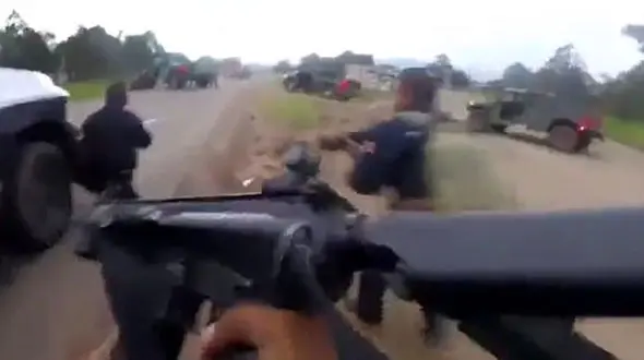 فیلم لحظه غافلگیری پلیس  توسط کارتل مواد مخدر +فیلم