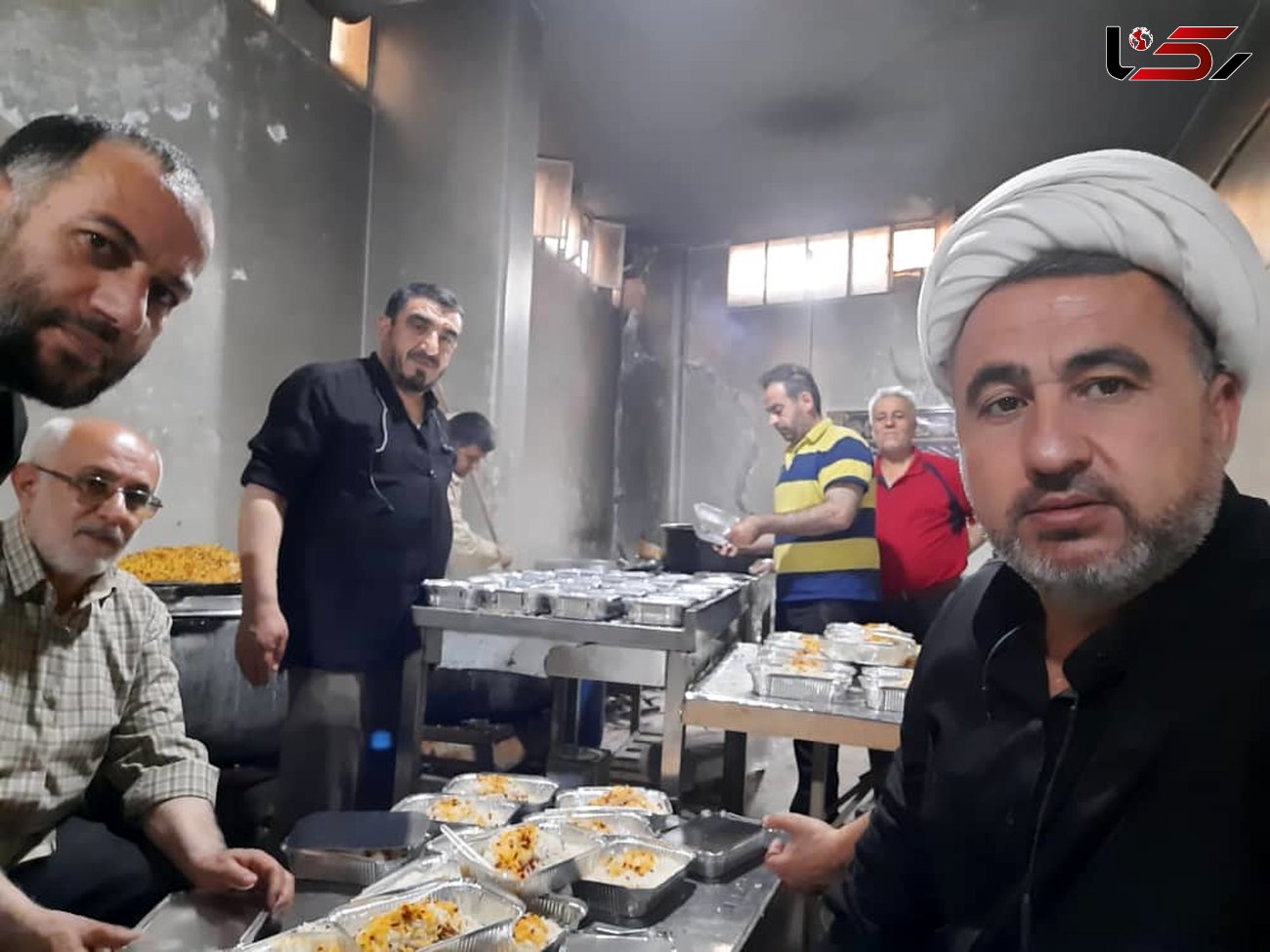 روزانه بیش از هزار پرس طعام گرم توسط گروه جهادی بین المللی عبرات استان قزوین طبخ و توزیع می شود 