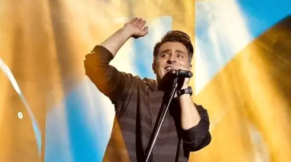 آواز باشکوه علیرضا طلیسچی با آهنگ پا قدم / نگو بهم که جداشیم که من خسته ترینم