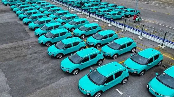 نیاز ۲۰۰ هزار تاکسی فرسوده کشور به نوسازی/ اصلاح قیمت تاکسی سمند سورن کلید خورد