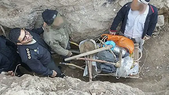 دستگیری سوداگران اشیاء عتیقه در تویسرکان 