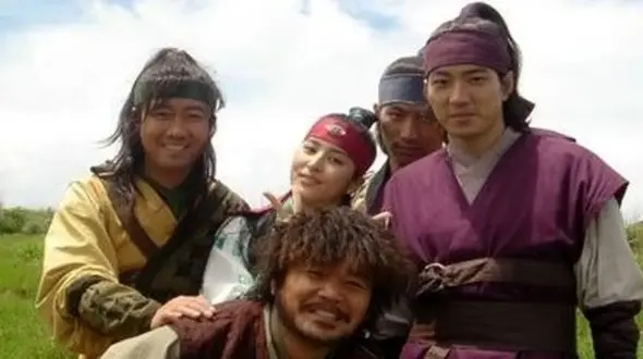 سفر در زمان/ تیپ و چهره «ماری و هیوبو» در جشن پایان سریال جومونگ