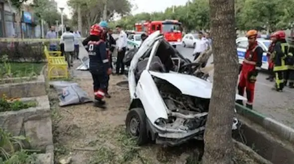 تصادف خودرو با درخت در رشت 3 قربانی بر جا گذاشت