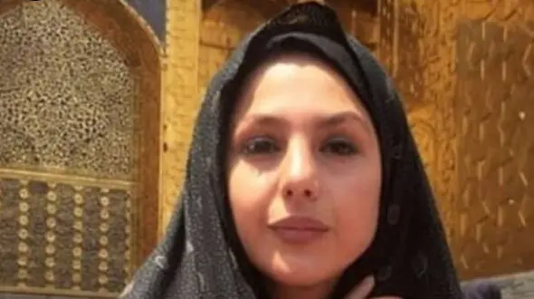 کت و دامن شیک جوانه دلشاد بیرون از خانه ! + عکس خانم بازیگر نچرال !