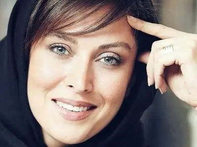 جملات طلایی مهتاب کرامتی :وقتى همه چیز داره از هم می پاشه ....در واقع داره سر جاى درستش قرار می گیره!