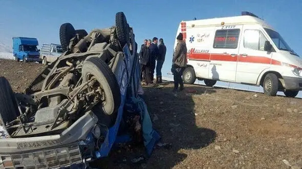 واژگونی و انفجار تانکر حمل سوخت در محور اردستان-اصفهان 