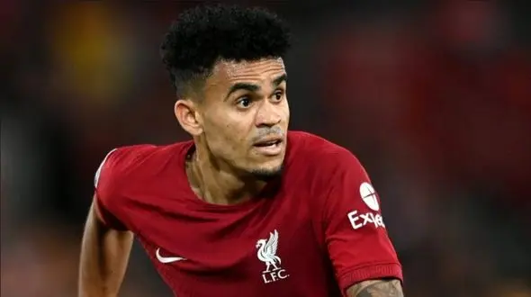 التماس ستاره فوتبال لیورپول برای آزادی پدرش + جزییاات