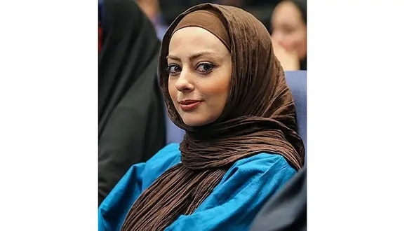 رونمایی نفیسه روشن از مادرش