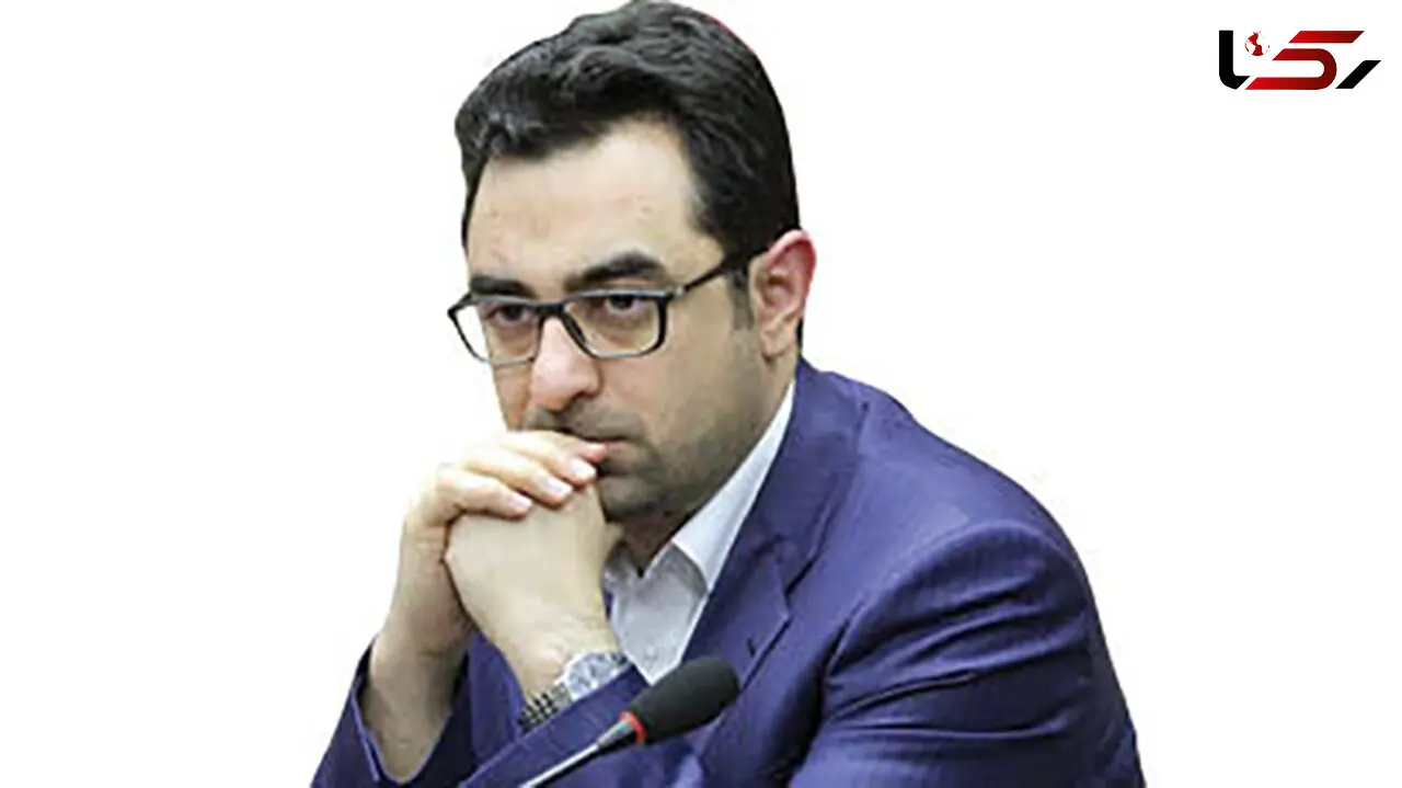 معاون ارزی بانک مرکزی همراه 3 دلال ارز دستگیر شد +عکس و فیلم