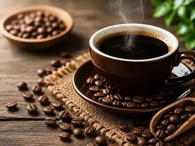 مصرف قهوه و انرژی‌ زاها در شب امتحان؛ دوست تمرکز یا دشمن خواب؟