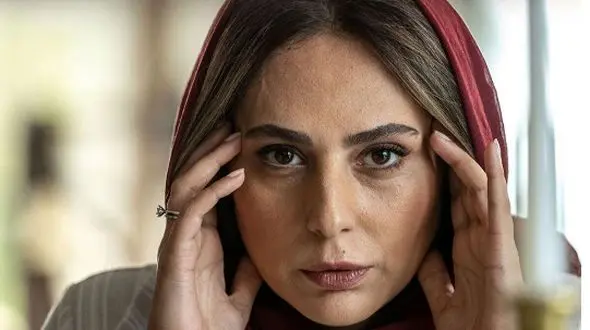 عکس |/ سفر در زمان؛ چهرۀ «رعنا آزادی‌ور» در اولین فیلم سینمایی‌اش در ۲۰ سالگی؛ سال ۱۳۸۲ / این همه تغییر در 22 سال!