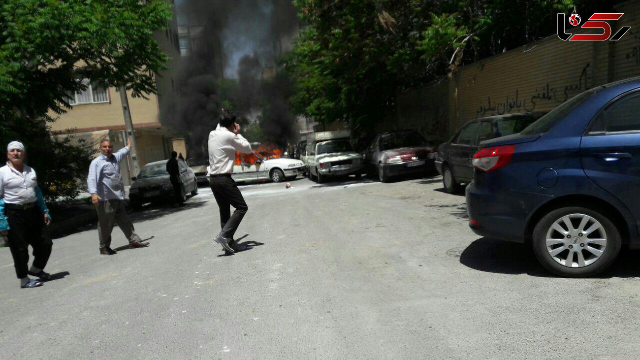 آتش سوزی وحشتناک پژو پارس در خیابان رسالت + عکس
