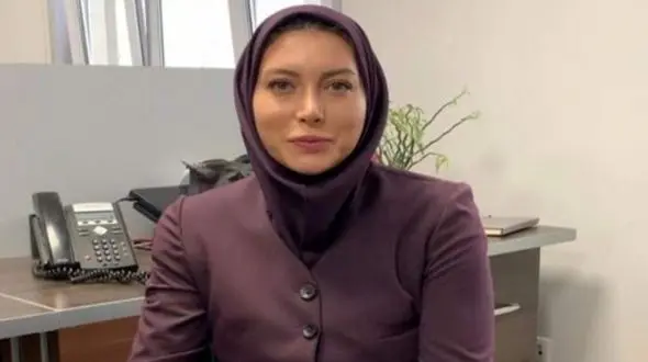 جنجال حجاب و پوشش فریبا نادری در جشنواره فیلم فجر  + عکس بحث برانگیز