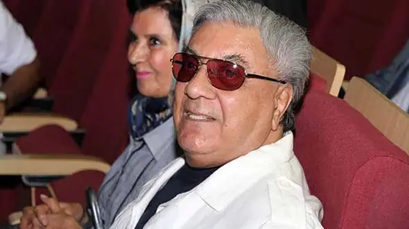 فیلم گریه های همسر استاد گُلپا با شنیدن آهنگ مورد علاقه‌اش با صدای احسان خواجه‌امیری