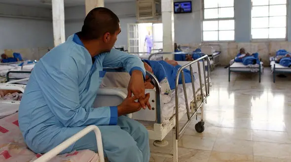 دیوانه شدن پدری که پسر 2 ساله اش با کلت سازمانی اش کشته شد ! / یک لحظه غفلت و حالا در تیمارستان !