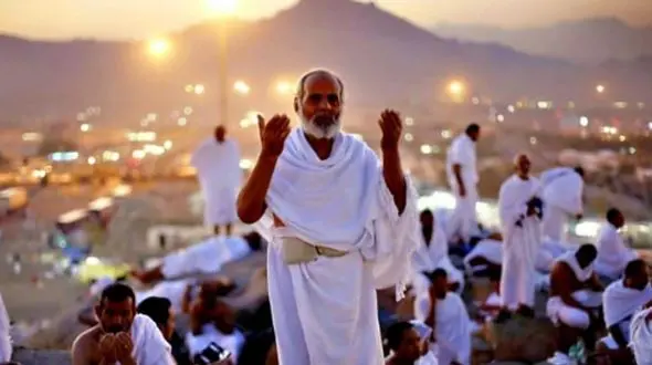 حفظ سلامت زائران عرفه: ماندن در چادر و نوشیدن آب در ظهر