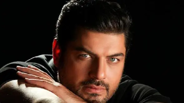 سام درخشانی: با فوت علی انصاریان بخشی از وجودم تاریک شد، به حرمت روحت دیگه با هیچ پرسپولیسی...+عکس