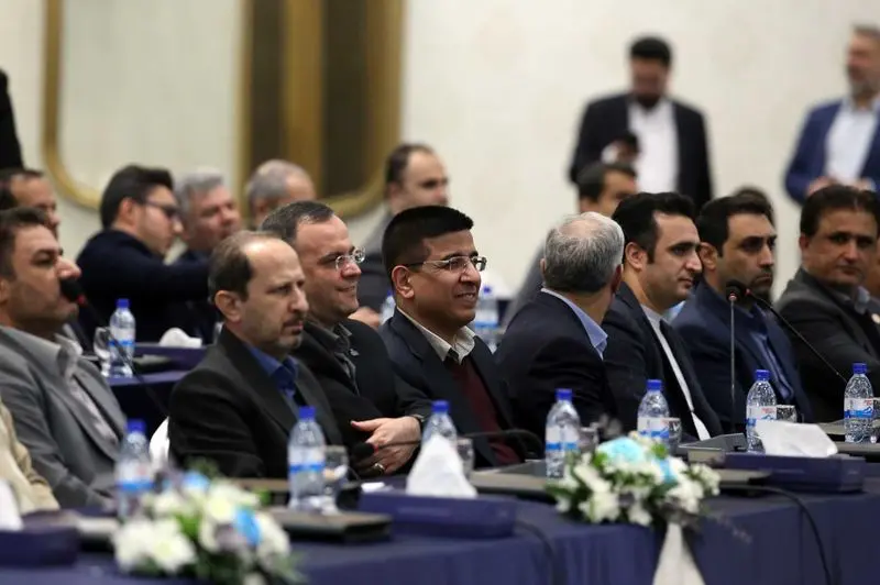 نخستین همایش هم‌اندیشی بانک صادرات ایران با فعالان صنعت پتروشیمی برگزار شد