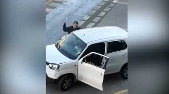 دعوای باورنکردنی دو راننده عصبانی پربازدید شد!