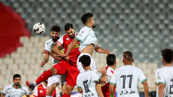 اولین لغزش سرخ ها در هفته سوم/ پرسپولیس میزبان خوبی برای ذوب آهن بود! + فیلم